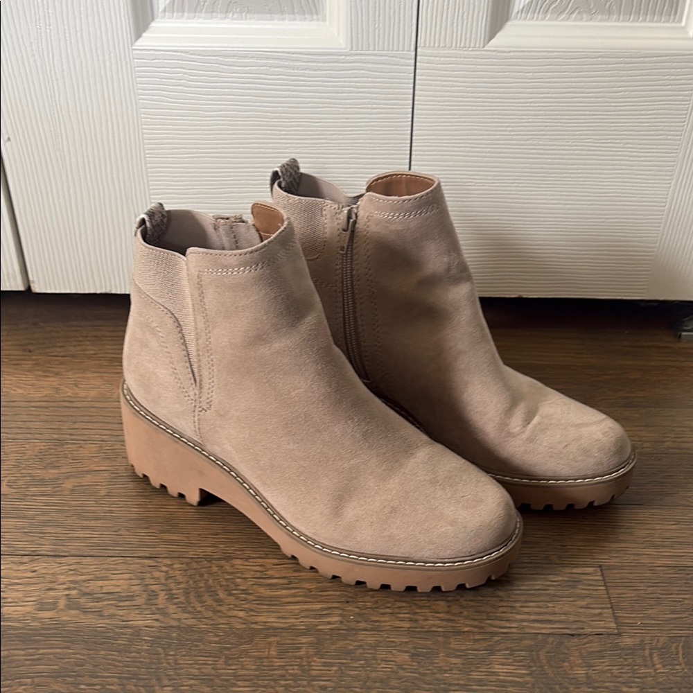 Universal Thread Tan Ankle Booties with Chunky Sole